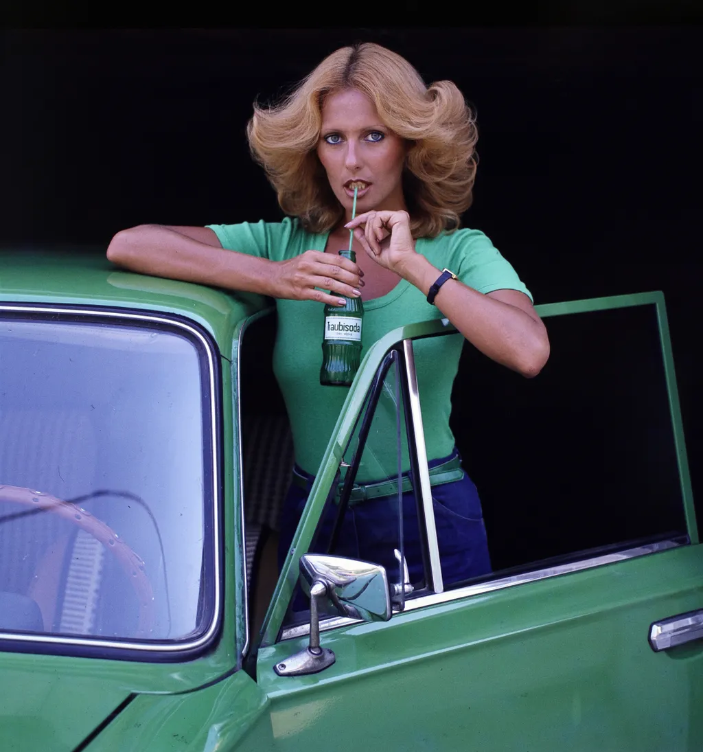 S-Modell reklámok a 70-es, 80-as évekből, S-modell butik 