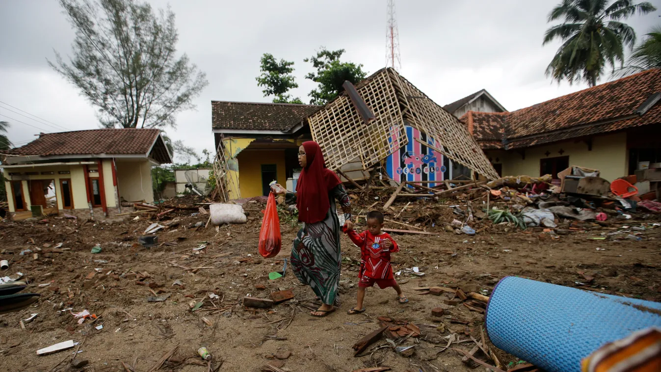Indonézia, szökőár, esőzések, földcsuszamlás 