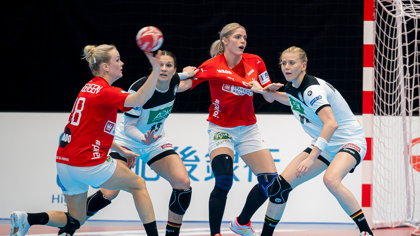 Handbal Women WM 2019: Denmark - Germany Sports HANDBALL WORLD CUP WORLD CHAMPIONSHIP National team Cheers JOY Emotion 