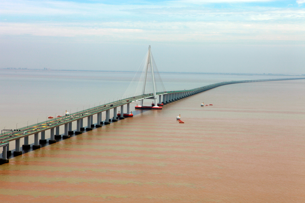 Hangzhou Bay Bridge provides lower returns than expected China Chinese Zhejiang Hangzhou Hangzhou Bay Bridge HORIZONTAL 