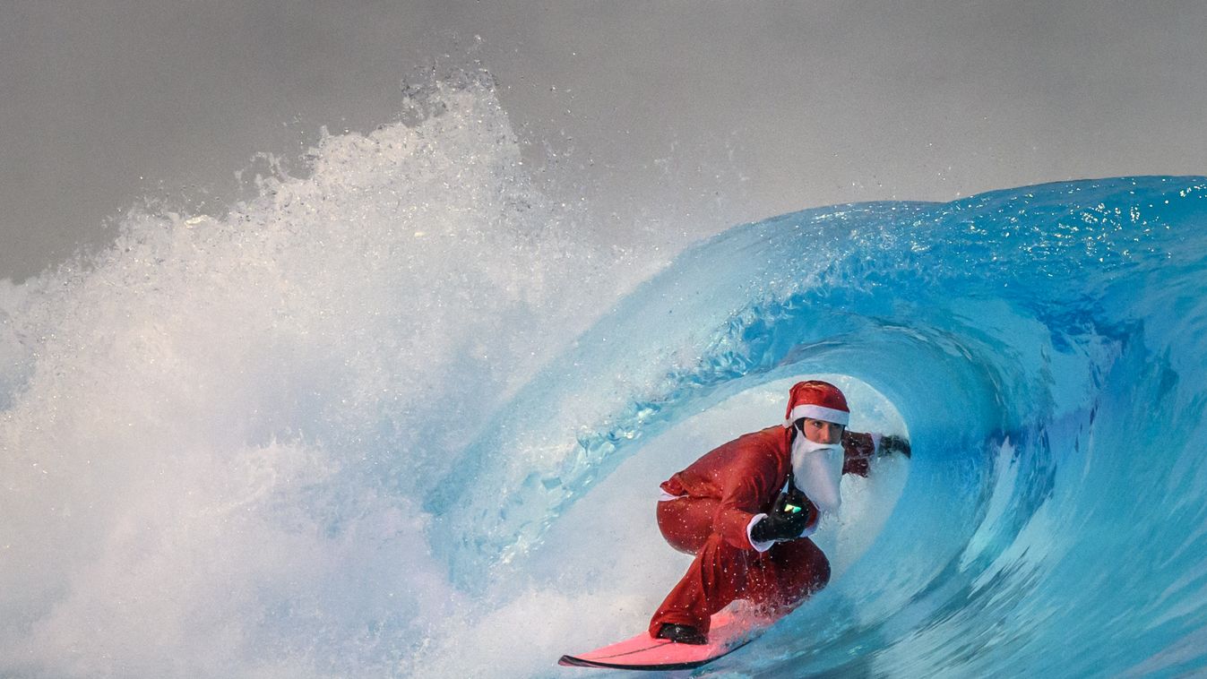 surfing TOPSHOTS Horizontal CHRISTMAS SANTA CLAUS 