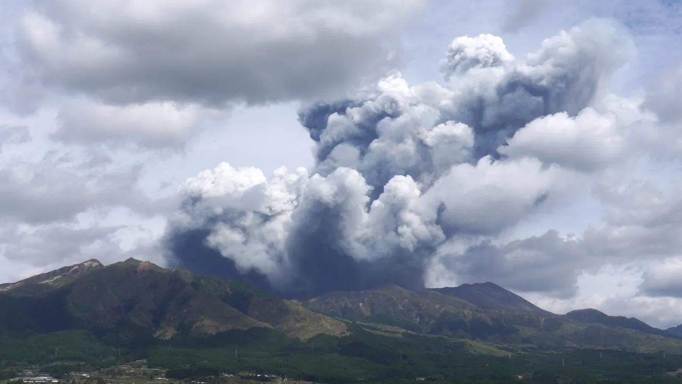 Vulkánkitörés Japánban 
