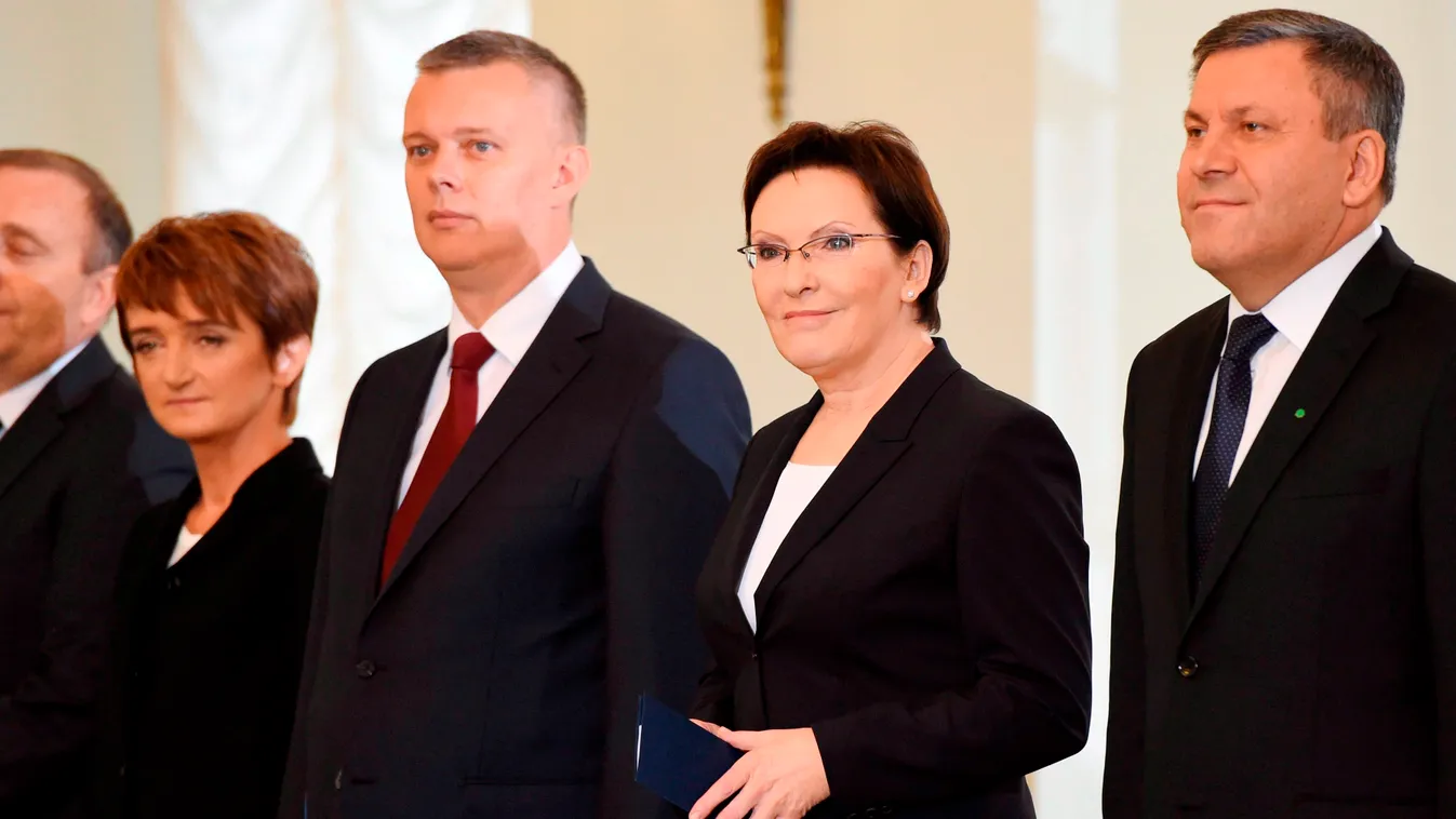Az új lengyel kormány eskütétele 