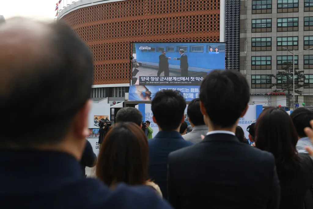 Korea-közti csúcs, Kim Dzsong Un, MUN Dzse In 