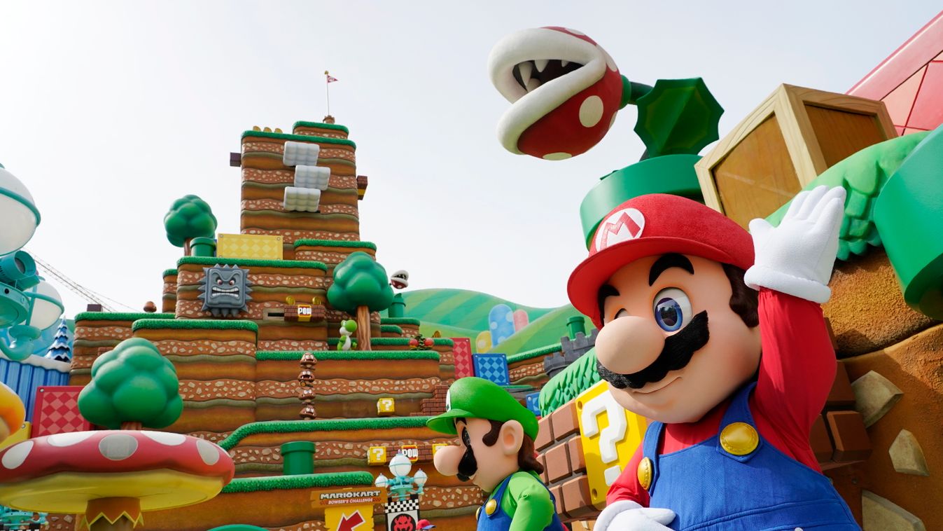 Super Nintendo World megnyitója Kaliforniában
Mario és Luigi, a Nintendo videójátékok szereplői állnak a Super Nintendo World főterén az Universal Studios Hollywood részeként megépített tematikus park megnyitója előtti napon, 2023. február 16-án a kalifor