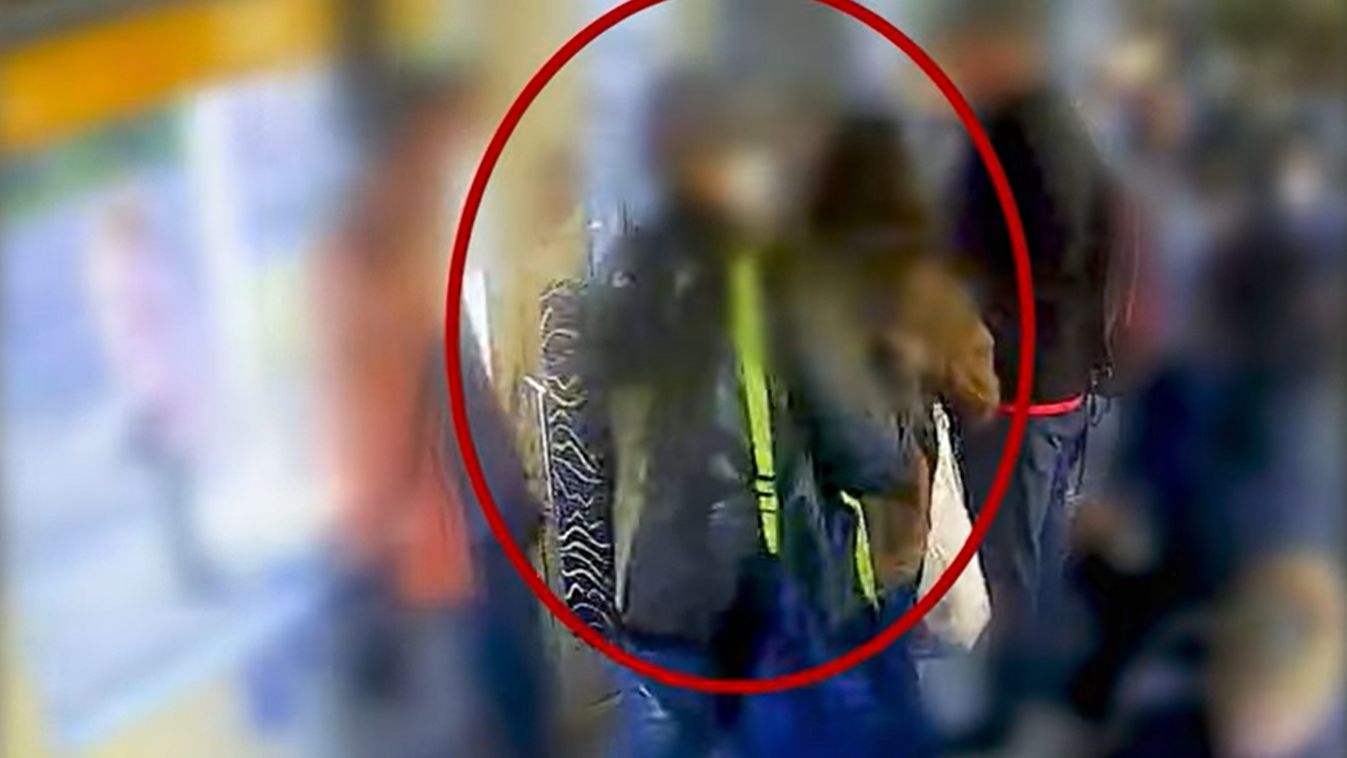 Késsel fenyegetett iskolás gyerekeket egy részeg férfi a villamoson 