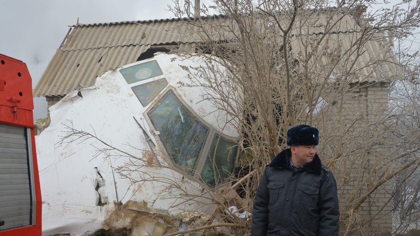 Lakóház zuhant török repülőgép Kirgizisztán baleset szerencsétlenség Boeing 747 Biskek Manasz repülőtér Gyásznap repülőgép 