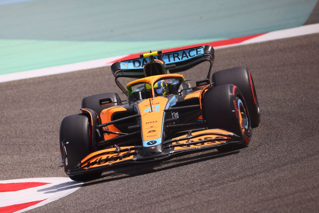 Forma-1, teszt, Bahrein 1. nap, Norris, McLaren 