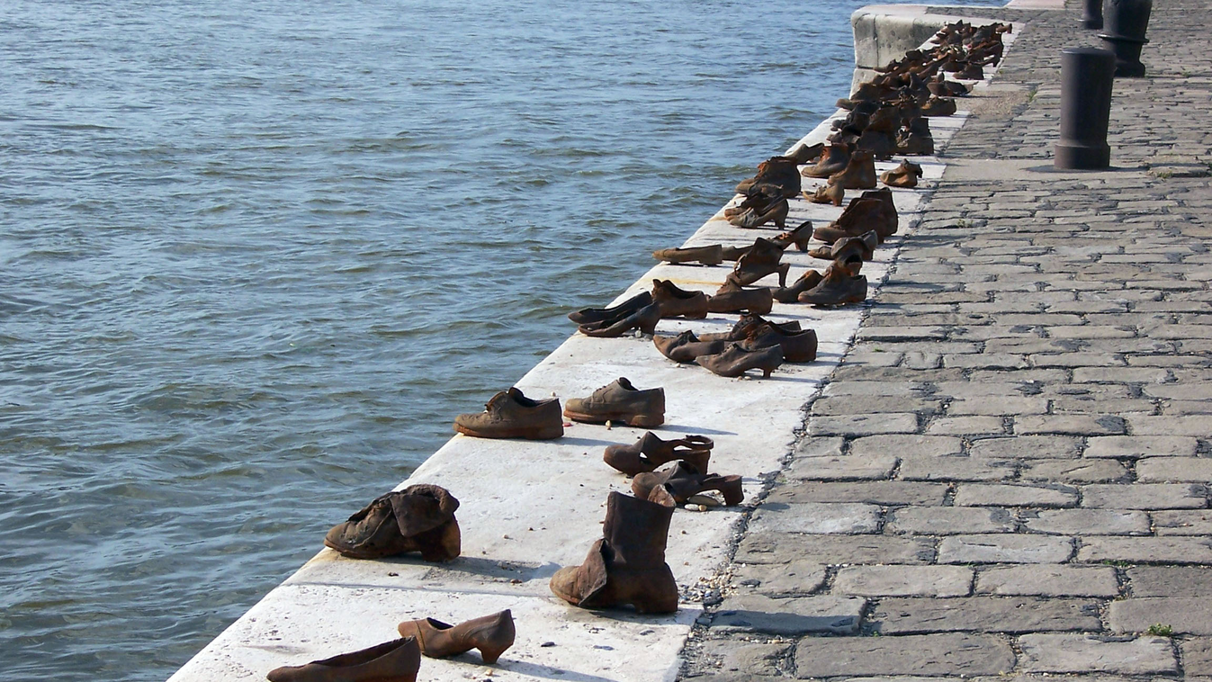 pesti zsidók, pesti zsidóság, budapest, holocaust-emlékmű, emlékmű, duna-part, cipők a duna-parton, holocaust 