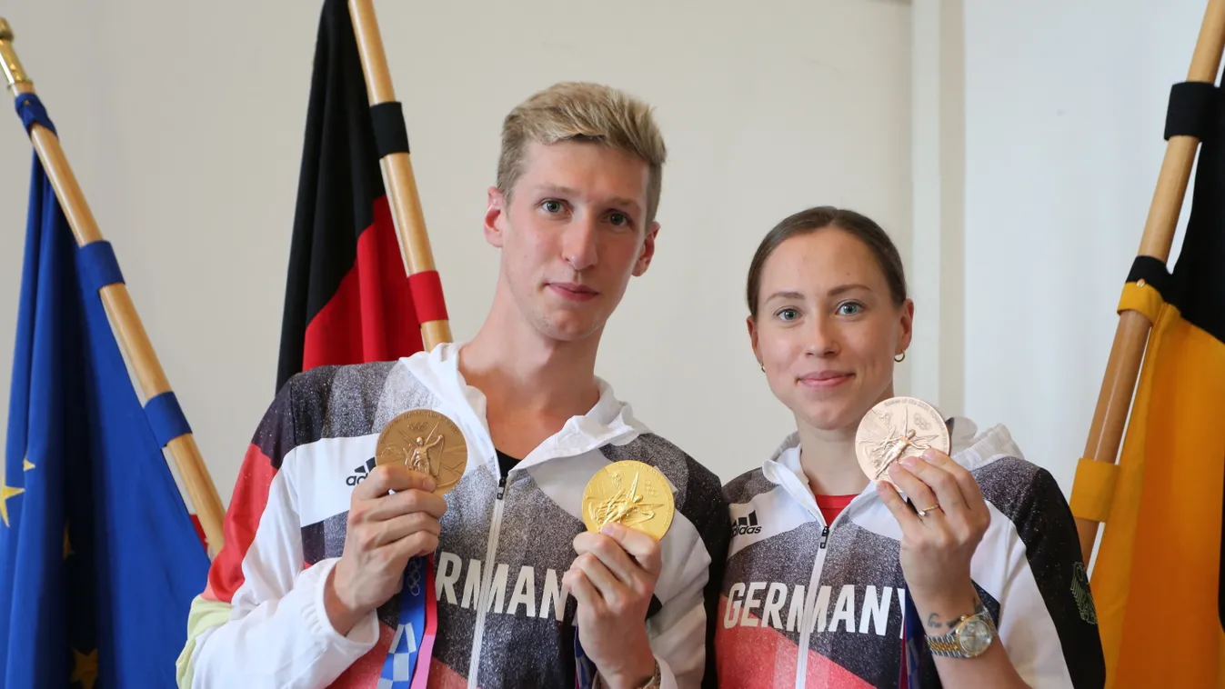 Olympic athletes are honoured Sports swimming Olympic Champion Tokyo Magdeburg lsa Florian Wellbrock Sarah Köhler Horizontal MEDAL 