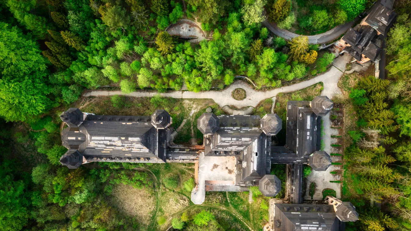 Lapalice Castle 