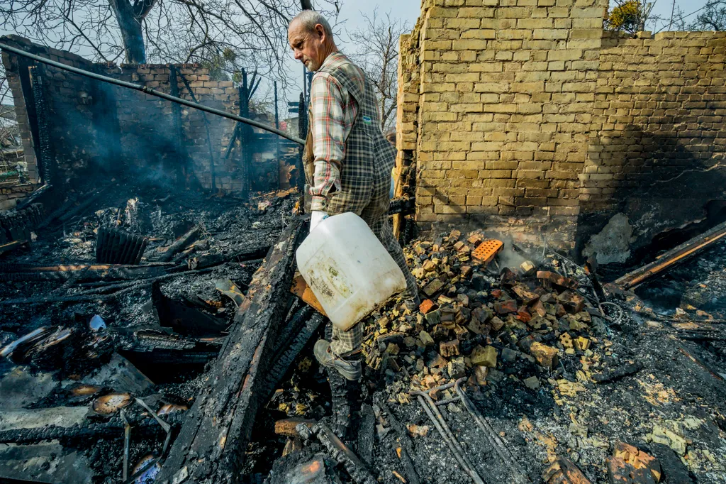 Ukrán válság 2022, ukrán, orosz, háború, orosz-ukrán háború, ukrán konfliktus, bombázás, rakétatámadás, légicsapás, károk, Boyarka, Bojarka, Ukrajna 