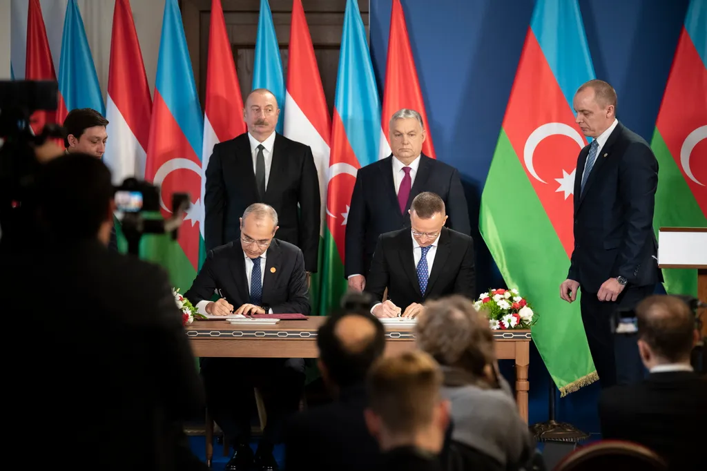 ALIYEV, Ilham; SZIJJÁRTÓ Péter; ORBÁN Viktor; JABBAROV, Mikayil, Orbán Viktor fogadta Azerbajdzsán köztársasági elnökét 