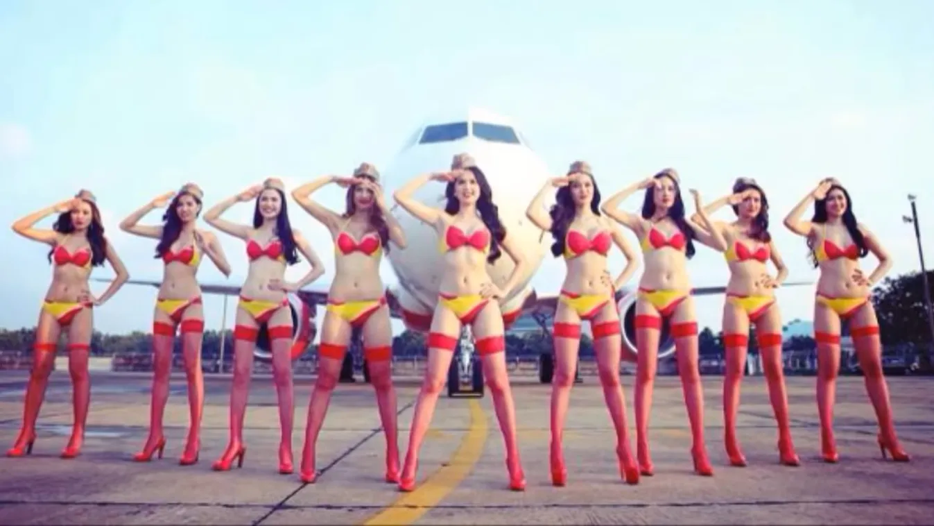 A légitársaság légutas-kísérői bikiniben 