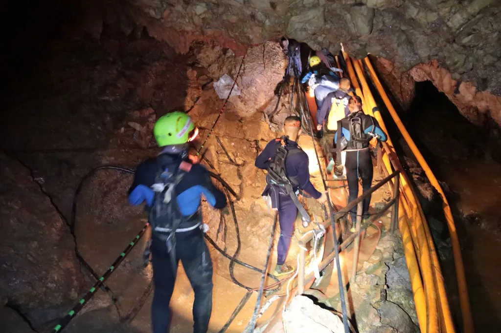 Thaiföld, mentés, Tham Luang barlangrendszer GALÉRIA 