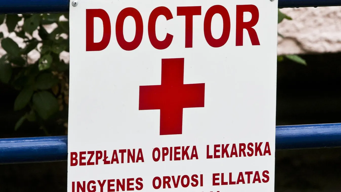 Görögország Paralia üdülőfalu utasbiztosítással rendelkező turisták orvosi ellátását hirdető tábla.
Fotó:Dudás Szabolcs
2015.07.01. 