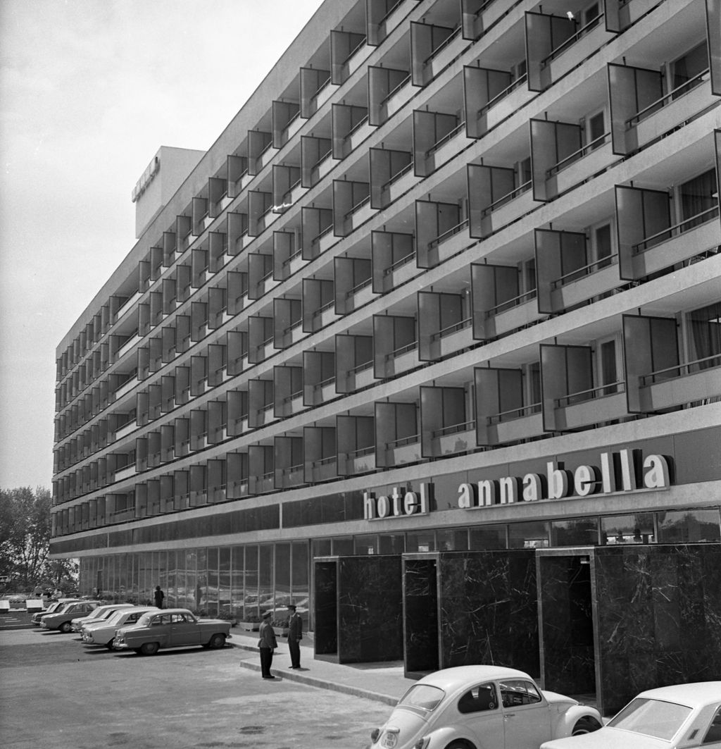 szállodagyár galéria hotel
Magyarország,
Balatonfüred
Hotel Annabella.
ÉV
1968 