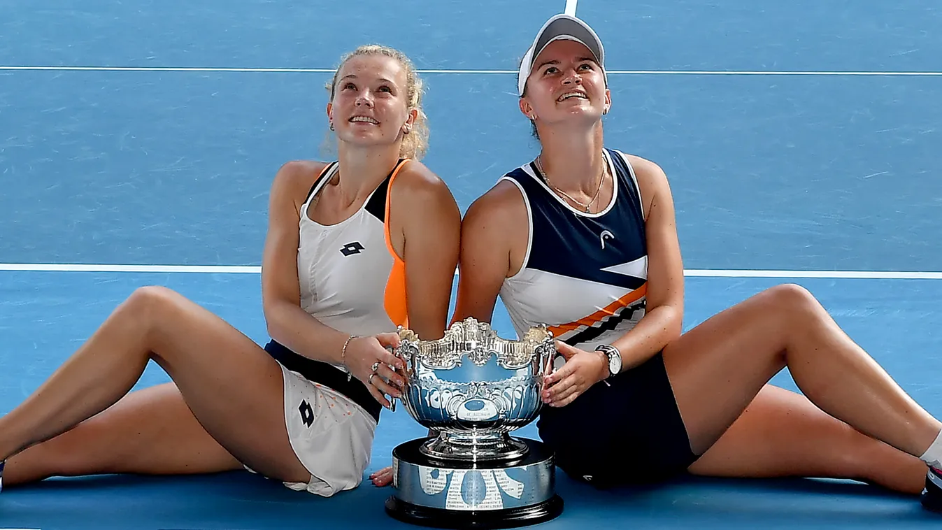 tennis Horizontal, Barbora Krejcikova (R) and Katerina Siniakova 