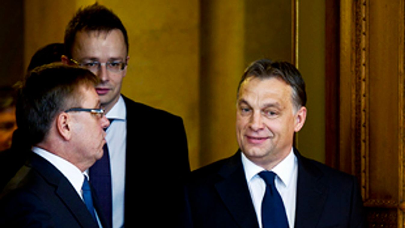 Matolcsy György, Szijjártó Péter, Orbán Viktor miniszterelnök találkozik a Bankszövetséggel kötött megállapodásban érintett pénzintézetek vezetőivel