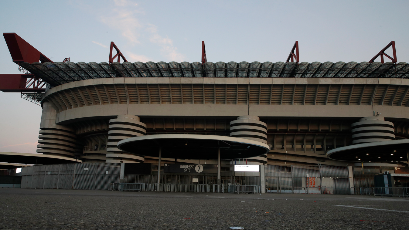 CONTE, Giuseppe Milánó, 2020. február 23.
Internazionale-Sampdoria mérkőzés elmarad ezen a napon olvasható a koronavírus miatt lezárt milánói San Siro stadionban bejáratára függesztett értesítésen 2020. február 23-án. A koronavírus-járvány olaszországi te