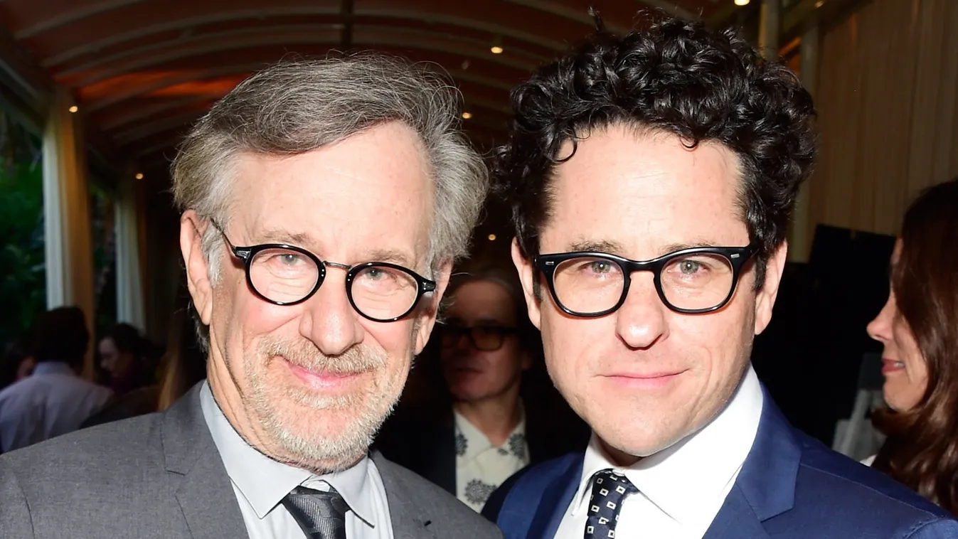 Steven Spielberg és J.J. Abrams 