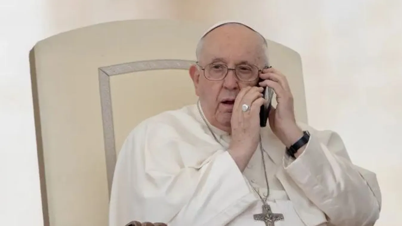 Ferenc pápa mobiltelefon 
