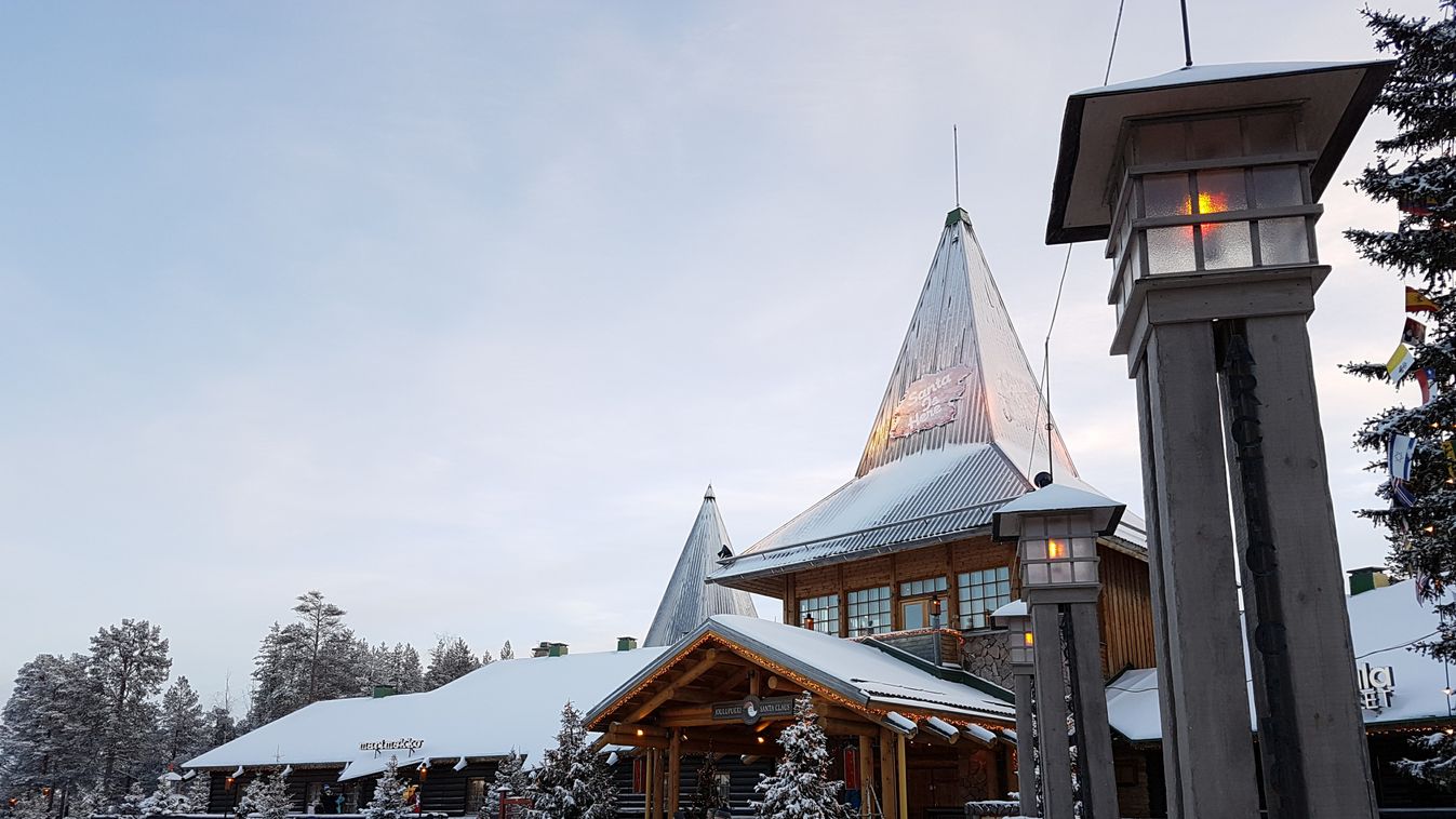 mikulásfalva finnország rovaniemi santa claus village karácsonyfa tél hideg hó 