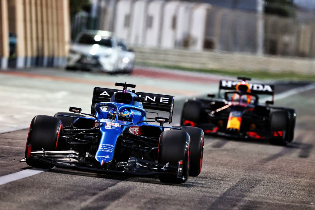 Forma-1, Fernando Alonso, Alpine, Red Bull, Max Verstappen, Bahrein teszt 3. nap 