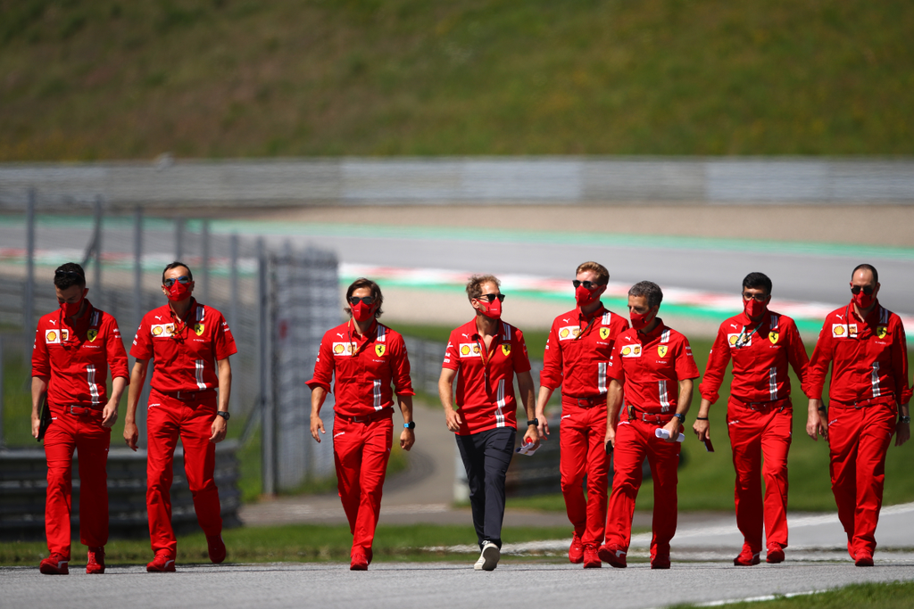 Forma-1, Sebastian Vettel, Scuderia Ferrari, pályabejárás, Osztrák Nagydíj 2020 