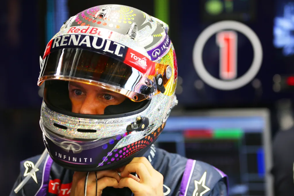 F1 Grand Prix of Singapore - Qualifying SINGAPORE - SEPTEMBER 21: during qualifying for the Singapore Formula One Grand Prix at Marina Bay Street Circuit on September 21, 2013 in Singapore, Singapore. 