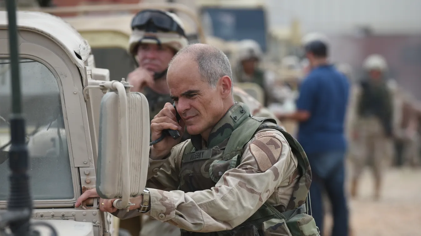 69796 Fort Hood, TX -
 
 Michael Kelly portrays Lt. Col. Gary Volesky on set of The Long Road Home at U.S. Military post, Fort Hood, Killeen, Texas. (Photo: National Geographic/Van Redin) 