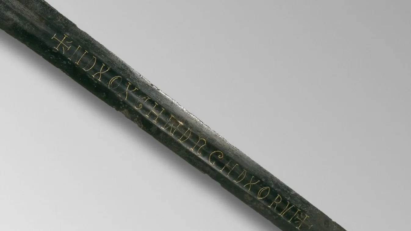 feliratos kard, középkor, Anglia 