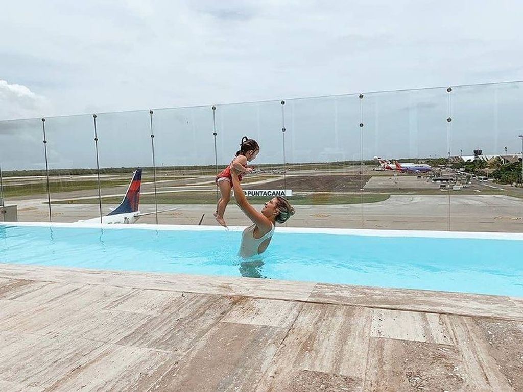 Punta Cana repülőtér medence 
