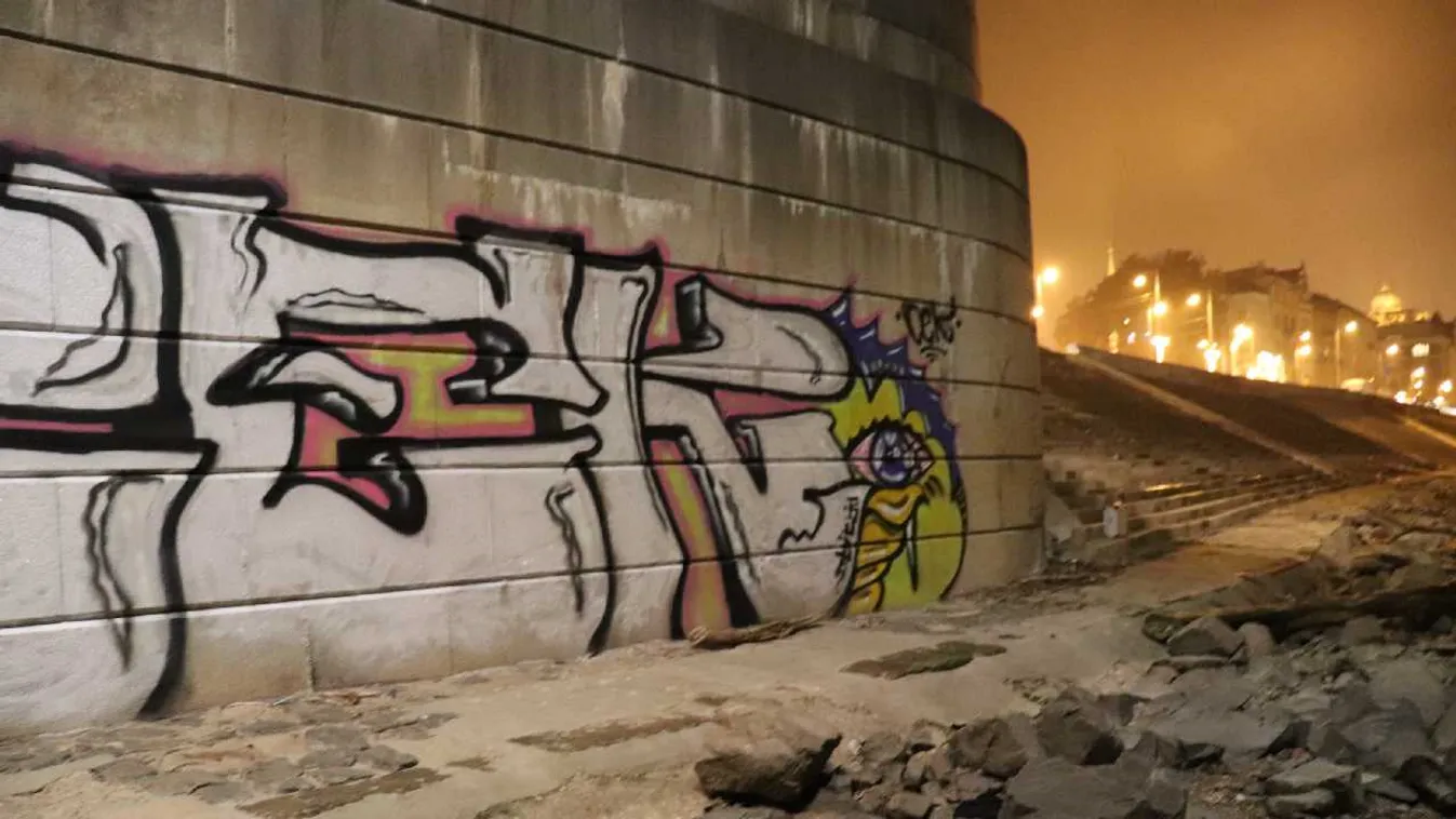 falfirka, graffiti, híd, Budapest 