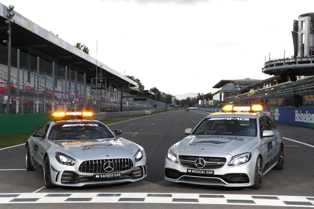 A Forma-1-es Olasz Nagydíj, Mercedes-AMG GT és Mercedes-AMG C 63 S, a Mercedes 400. versenye a Safety Car beszállítójaként 
