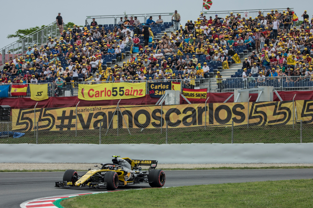 A Forma-1-es Spanyol Nagydíj szombati napja, Carlos Sainz, Renault Sport Racing, címlap 