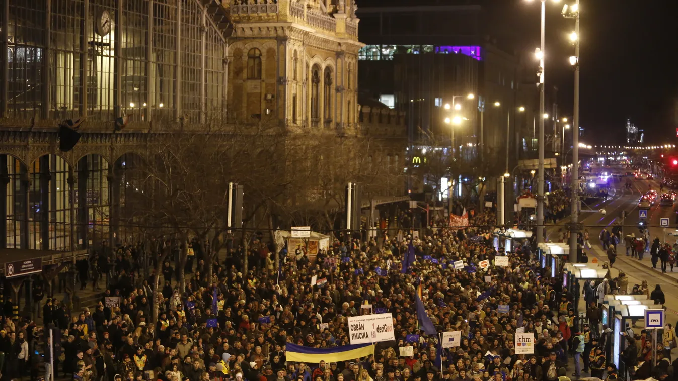 Putyin ellenes tüntetés, Budapest, 2015.02.16. 