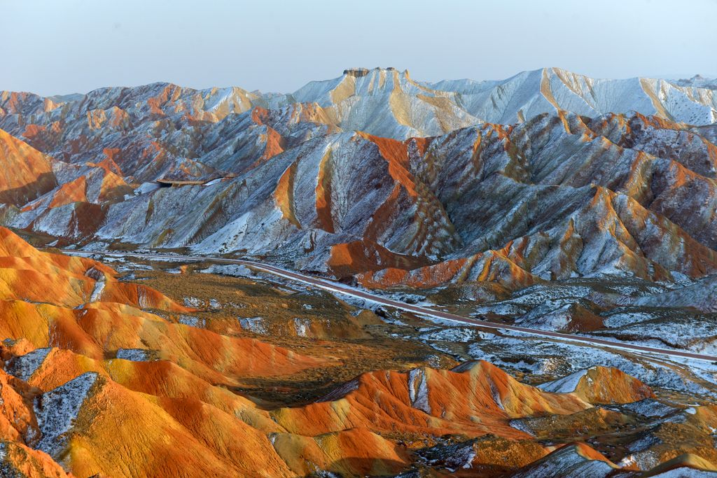 Zjangye Danxia hegy, kína, színes 
 #CHINA-GANSU-ZHANGYE-DANXIA LANDFORM-SNOW SCENERY (CN) cn Horizontal 
