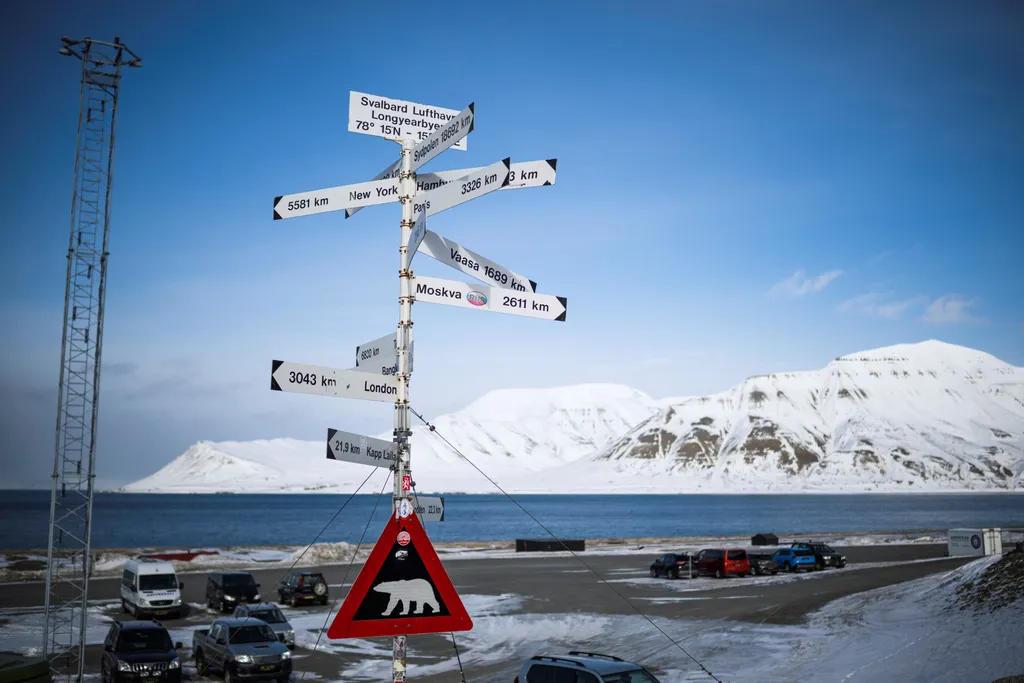 Svalbard, Antarktisz, antakrktisz turizmus, hibrid hajó, turizmus,  Hibrid hajó szállítja a látogatókat a mesés és zord Antarktiszra 