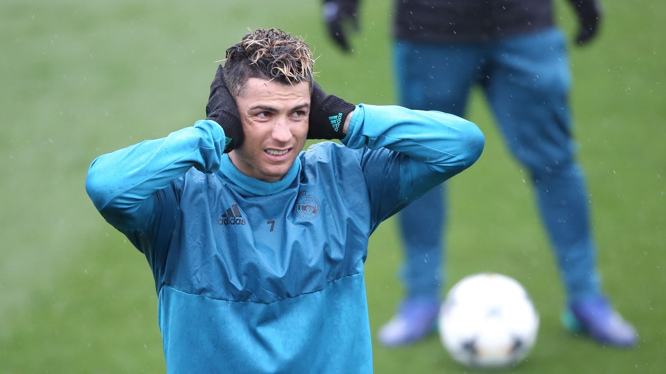 Real Madrid Training   FBL real madrid Cristiano Ronaldo TRAINING SPORT eventu UEFA league madrid Spain Champhions 