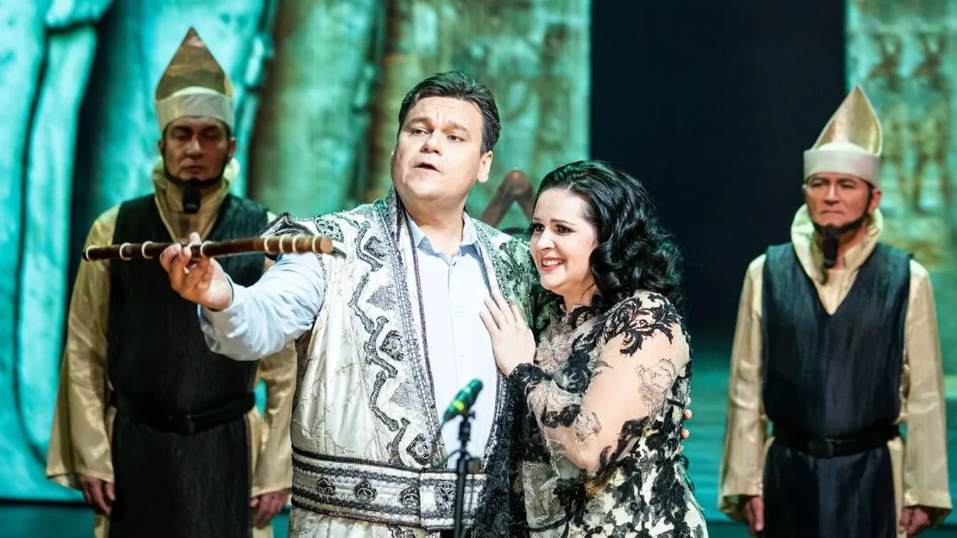 Szappanos Tibor (Tamino) és Szemere Zita (Pamina) az OperaSzerda 2020. december 23-i Mozart: A varázsfuvola keresztmetszetében 