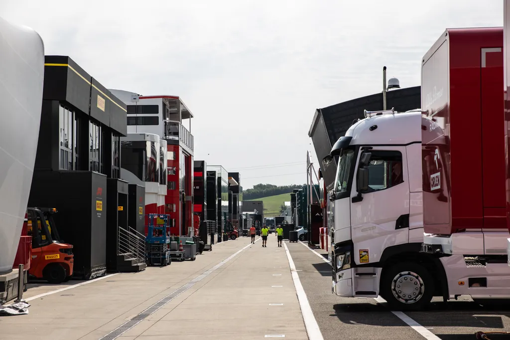 Hungaroring, 2021, sajtótájékoztató, bejárás, trófea, trófeák, bemutató, Gyulay Zsolt, Dr. Simon Attila, Dr. Csató Gábor 