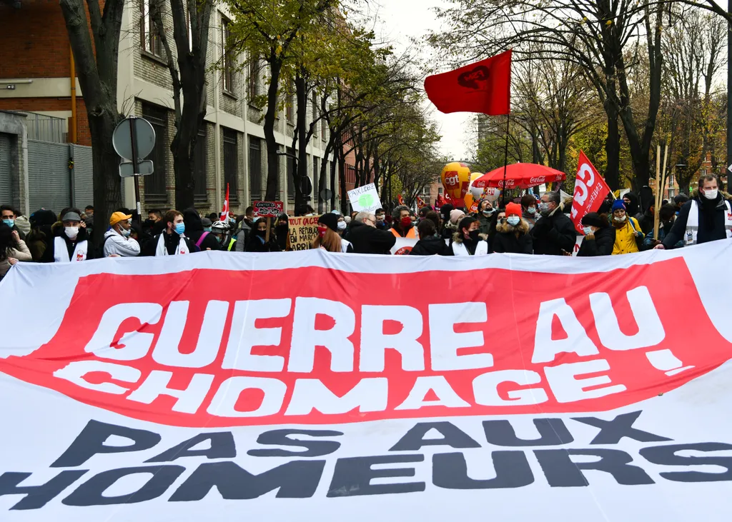 France Protests pink rally demonstrator protester protest burn fire smoke flame 