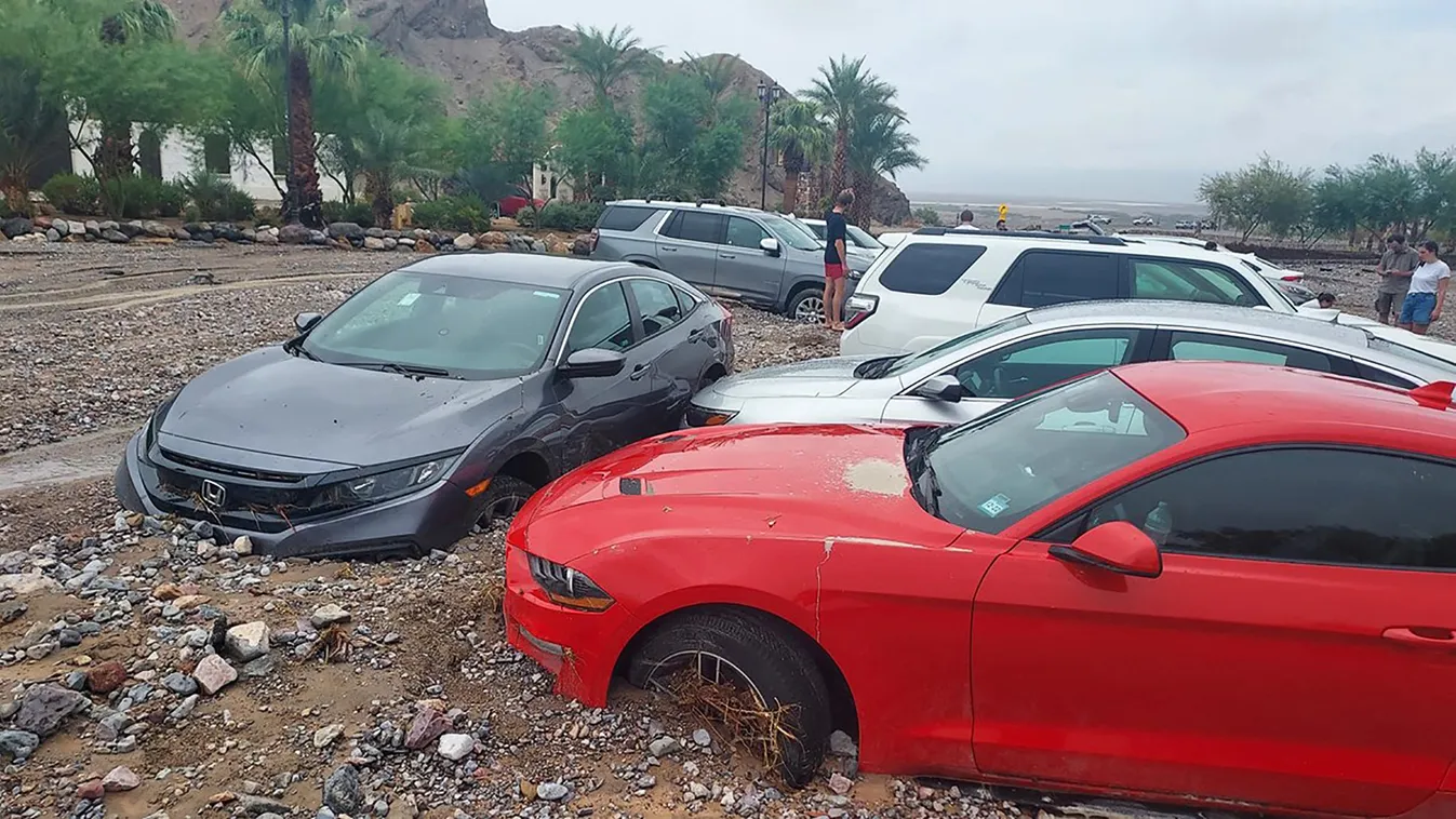 Unprecedented rain causes extreme flooding in US Death Valley flood Horizontal, Halál-völgy, árvíz 