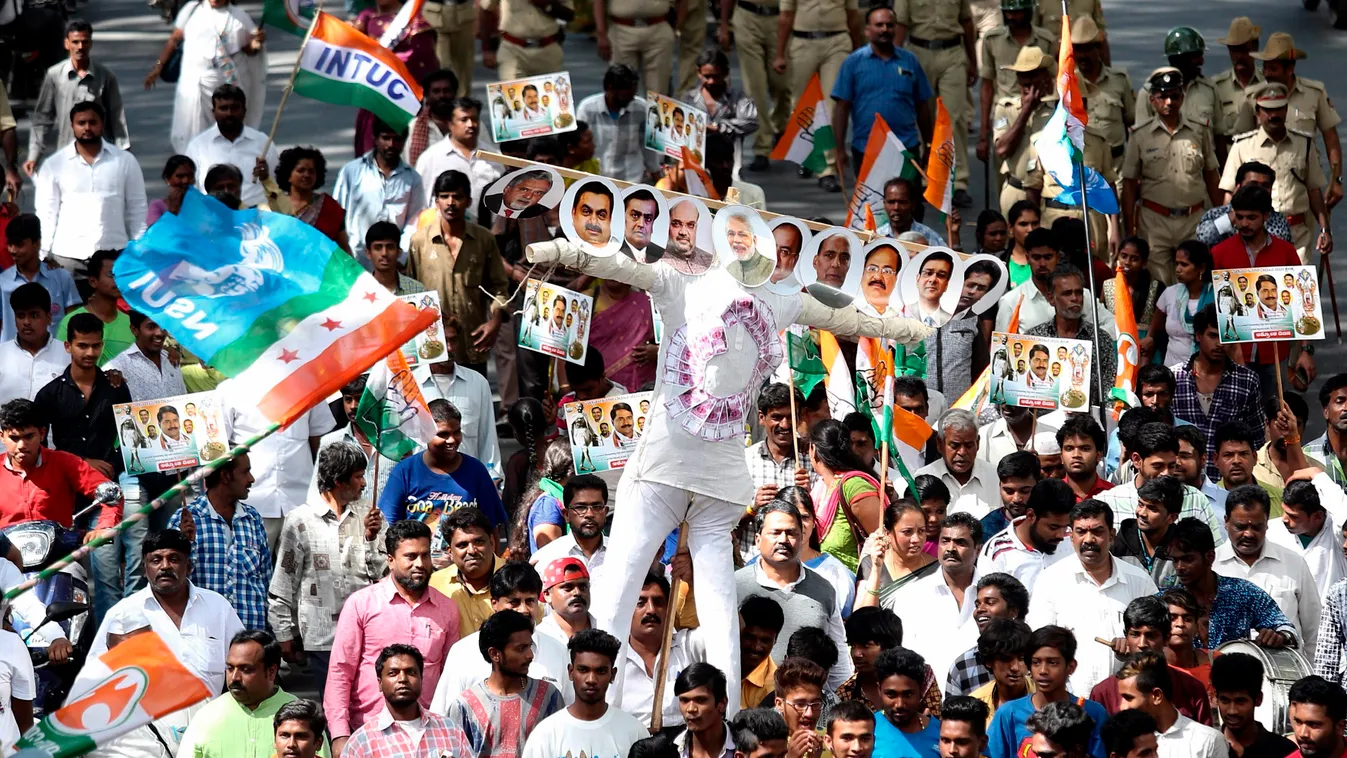 Narendra Modi, India, tüntetés, bankjegyek bevonása 