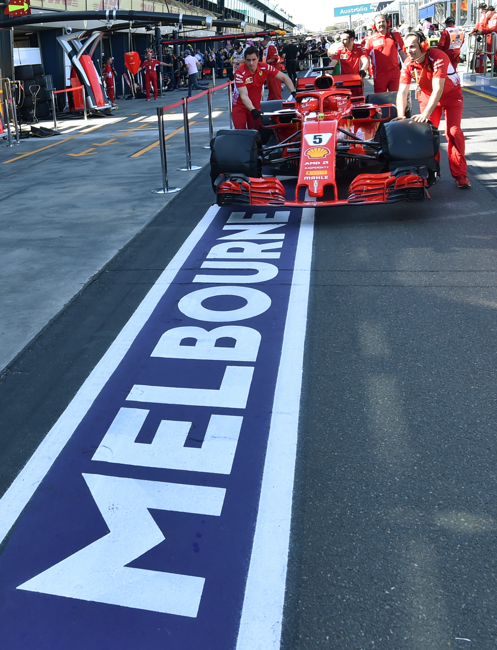 A Forma-1-es Ausztrál Nagydíj pénteki napja, Sebastian Vettel, Scuderia Ferrari 