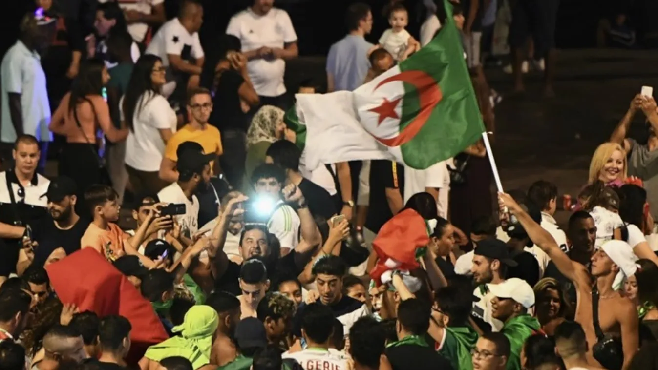 Párizs, Algéria, összecsapás, Afrika-kupa 