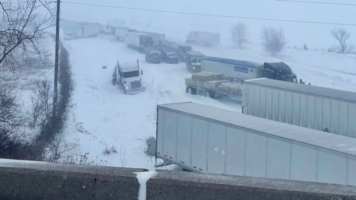 kamion, baleset, USA, Illinois 