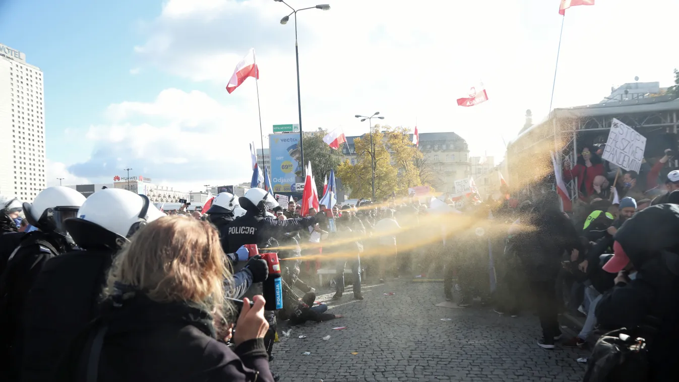 lengyelországi tüntetés 