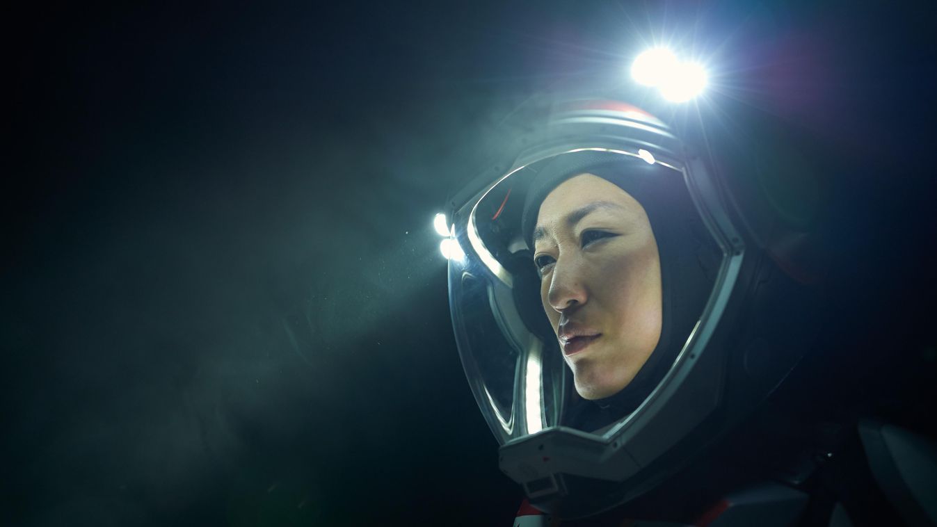 63055 Jihae as Hana Seung, Mission pilot, systems engineer.  The global event series MARS premieres on the National Geographic Channel in November 2016.  (photo credit: National Geographic Channels/Robert Viglasky) 